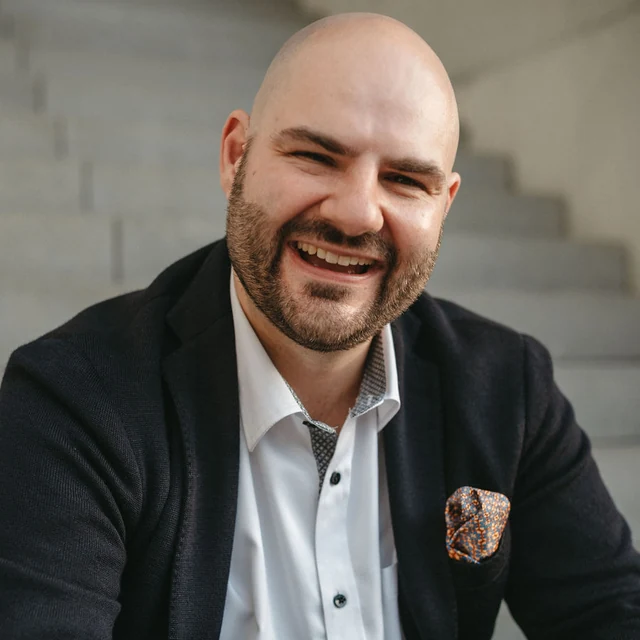Porträt: Timon Hartung
